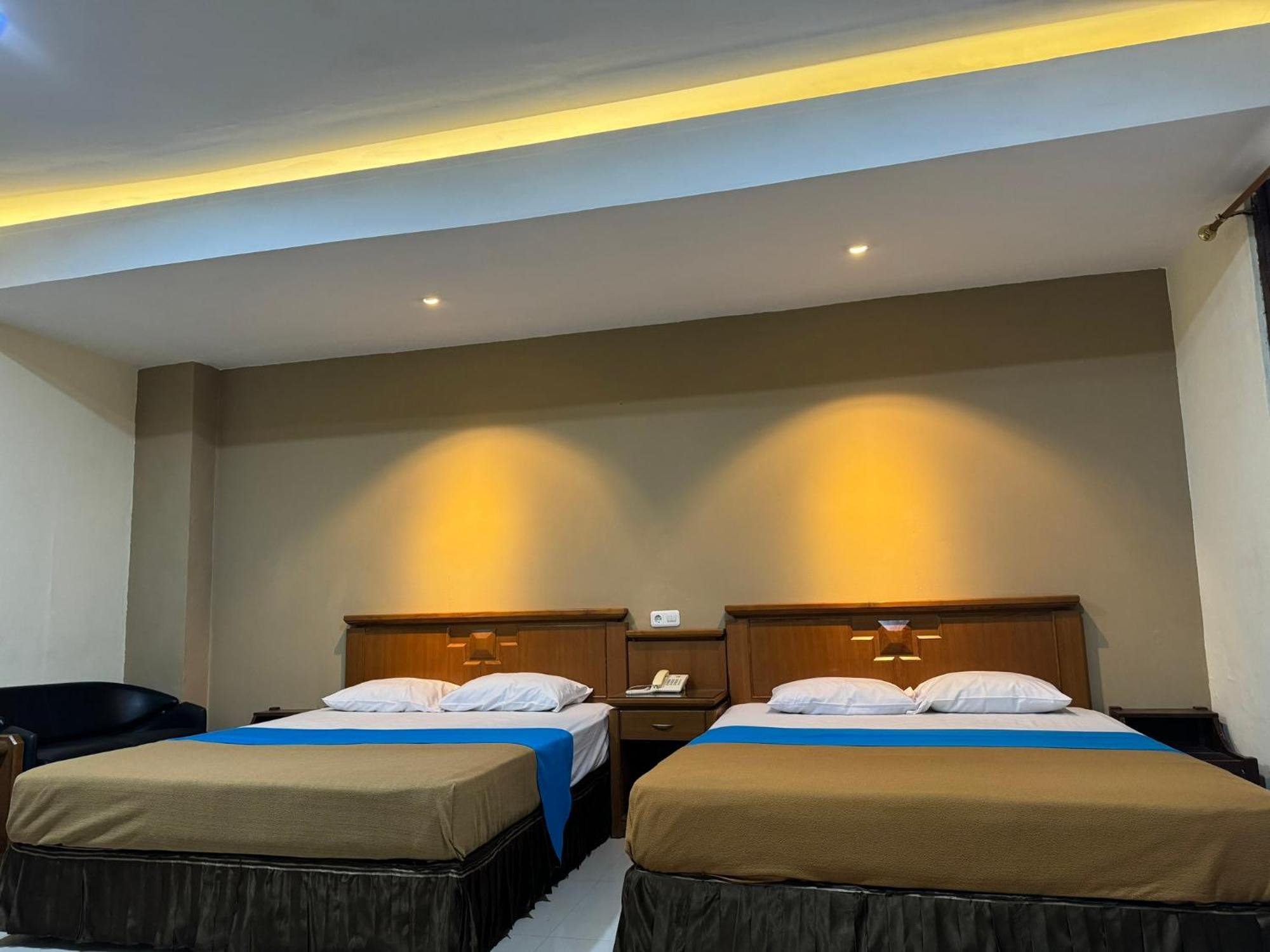 Hotel Priangan Cirebon Eksteriør bilde