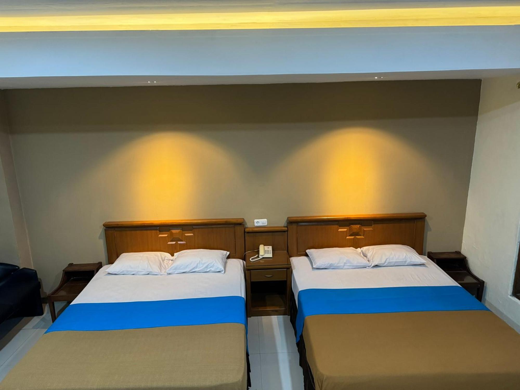 Hotel Priangan Cirebon Eksteriør bilde