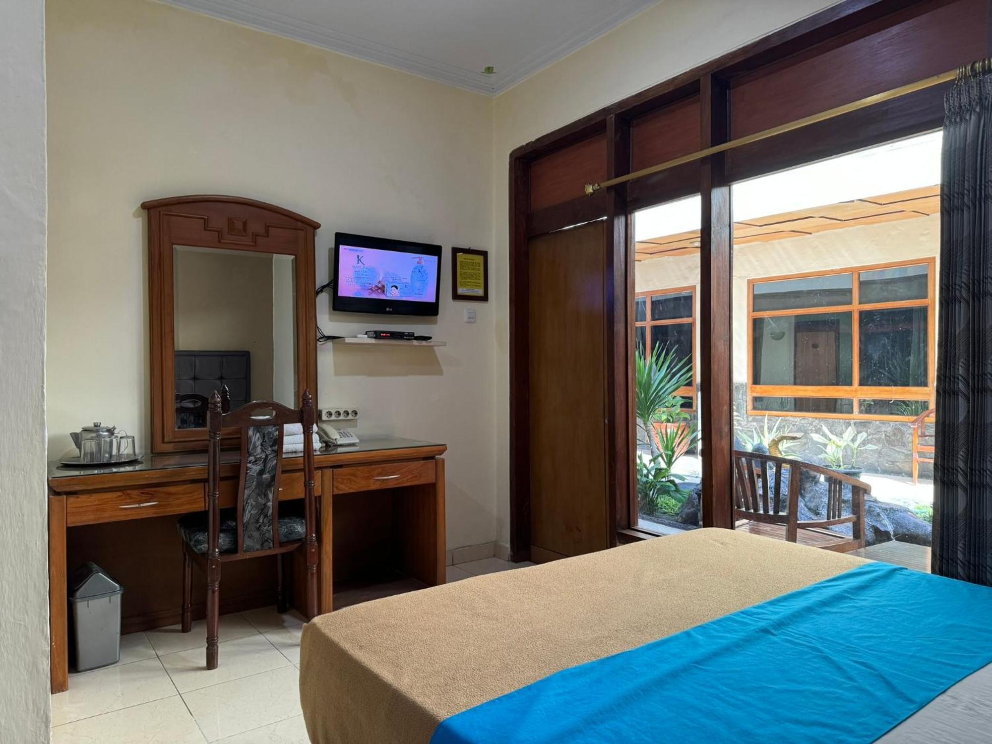 Hotel Priangan Cirebon Eksteriør bilde