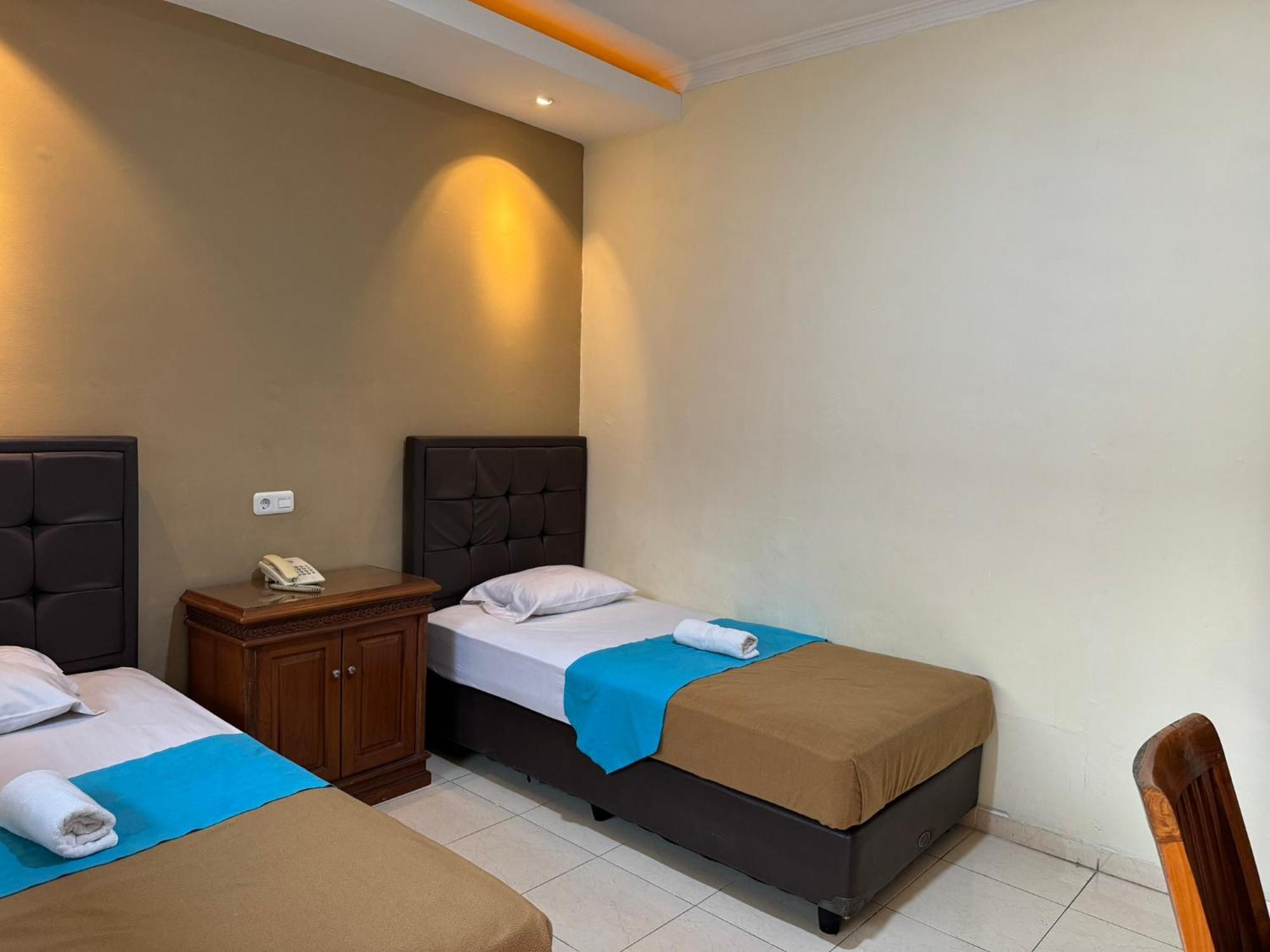 Hotel Priangan Cirebon Eksteriør bilde