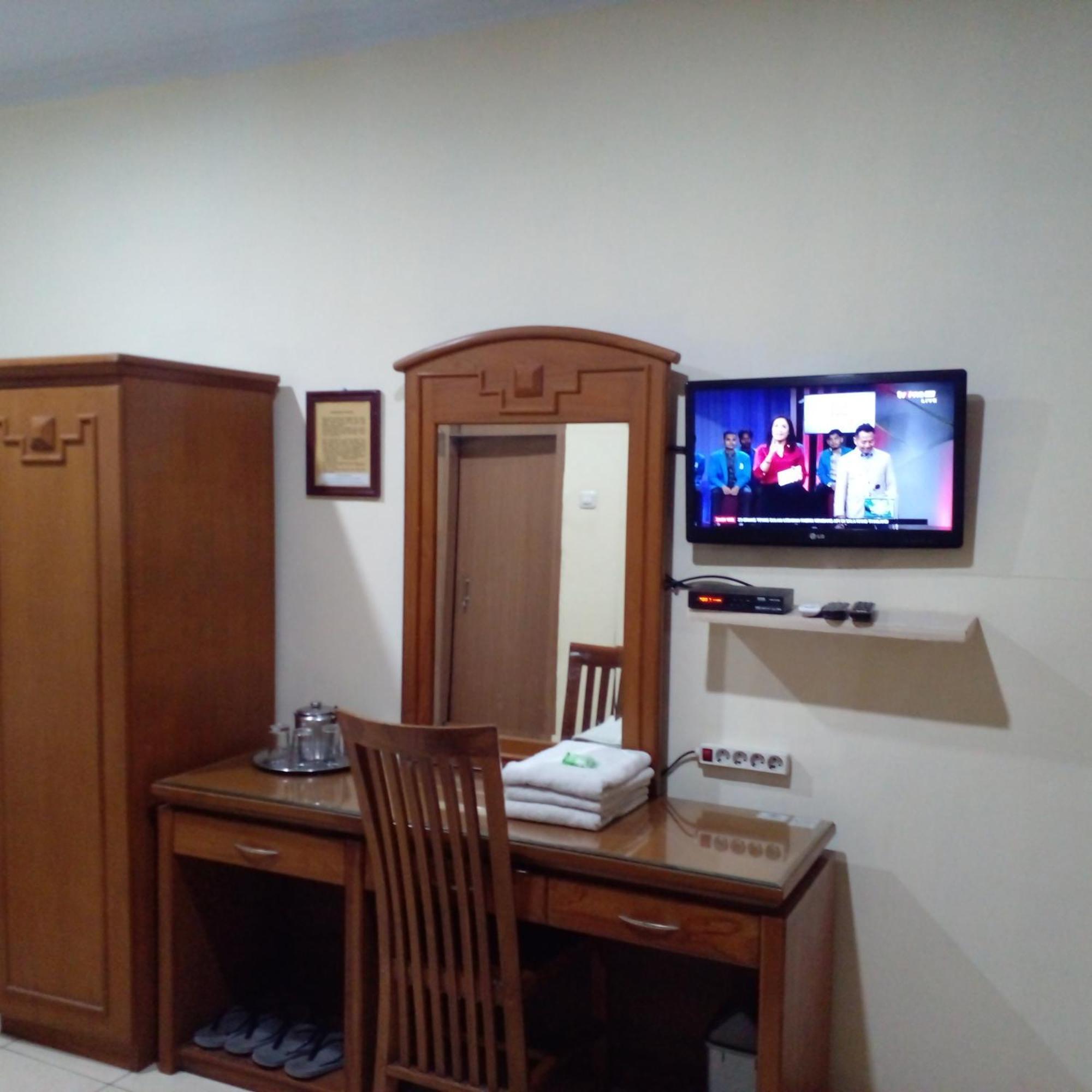 Hotel Priangan Cirebon Eksteriør bilde