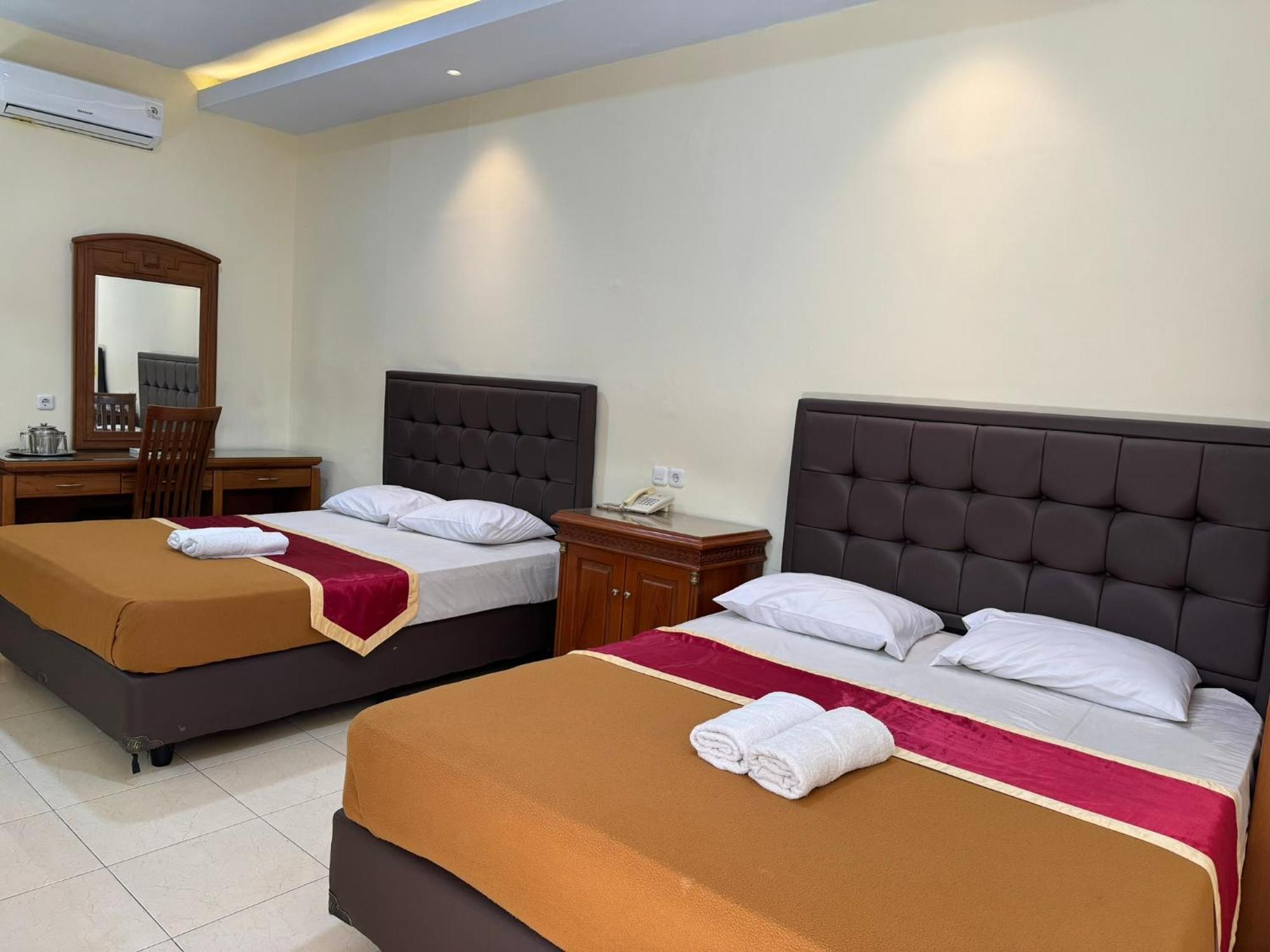 Hotel Priangan Cirebon Eksteriør bilde