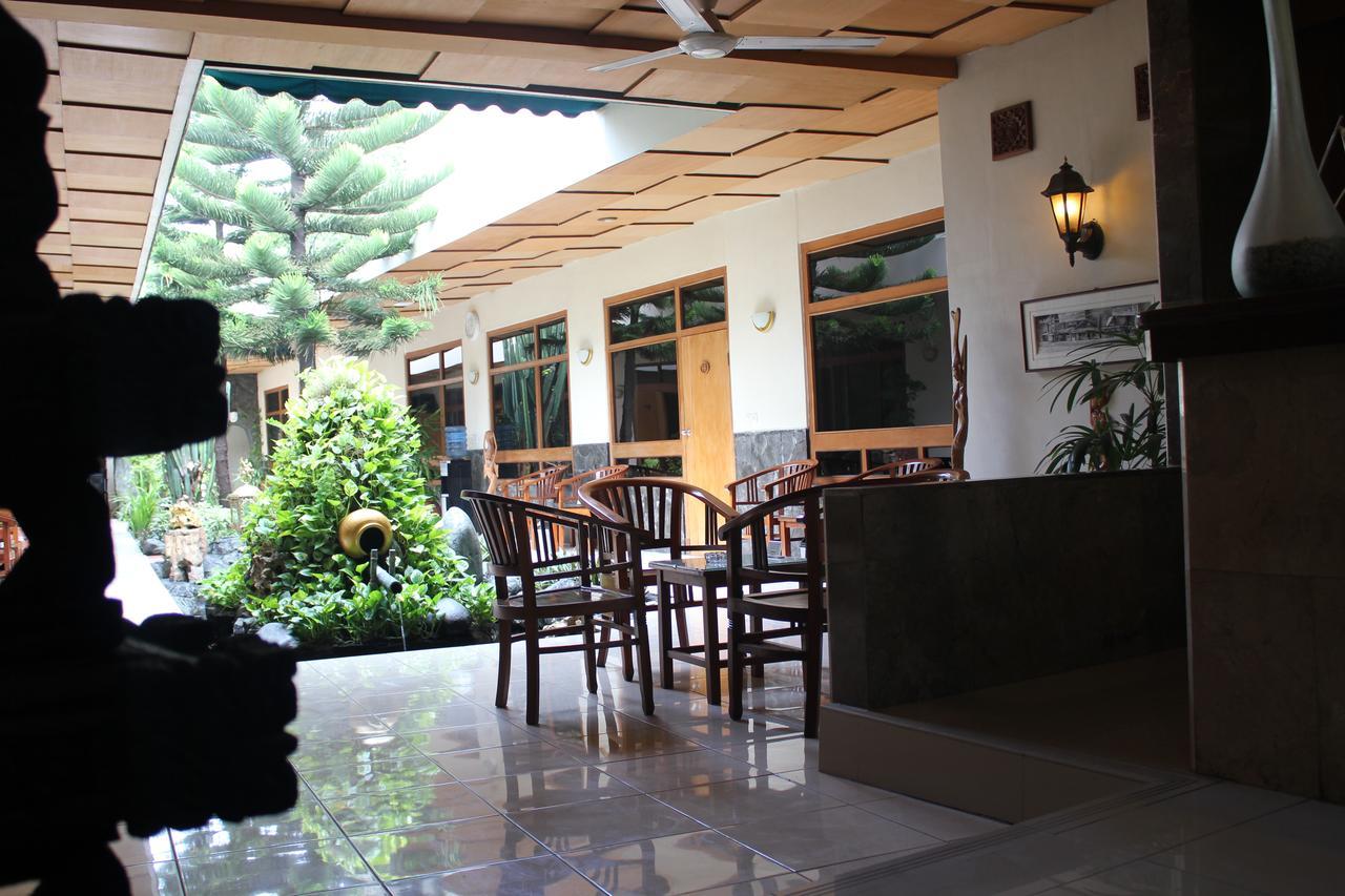 Hotel Priangan Cirebon Eksteriør bilde